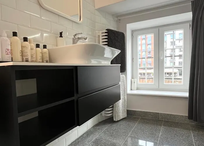 In The Gate Of Chlebnicka - View Of Motlawa * גדנסק