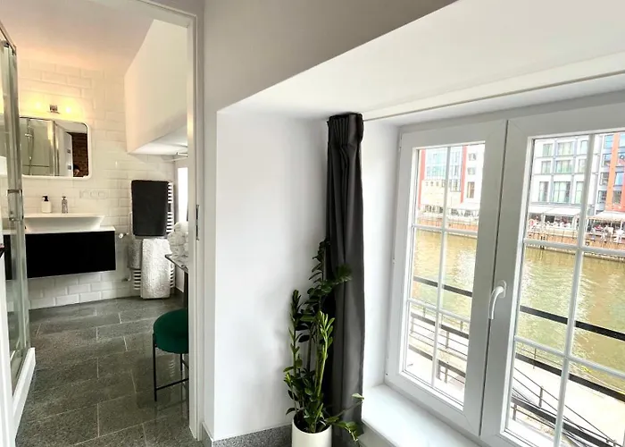 In The Gate Of Chlebnicka - View Of Motlawa Appartamento Danzica